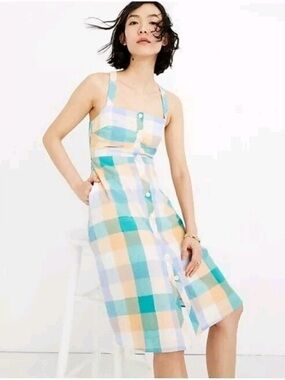 clara midi dress in falling daisies Plus Clara Midi Dress in Falling Daisies